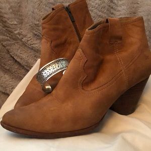 Frye Reina boots